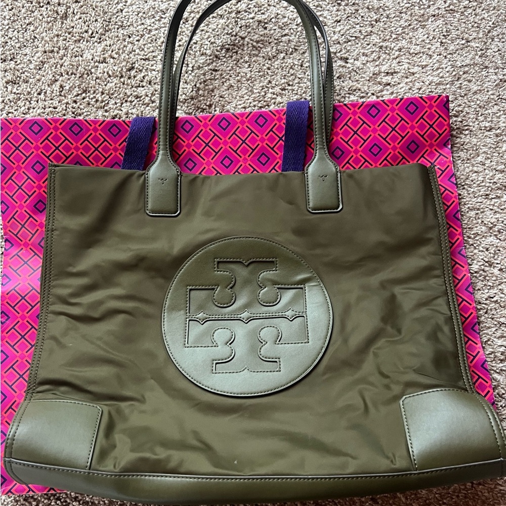 *Like Brand New* Tory Burch Ella Tote in army green color